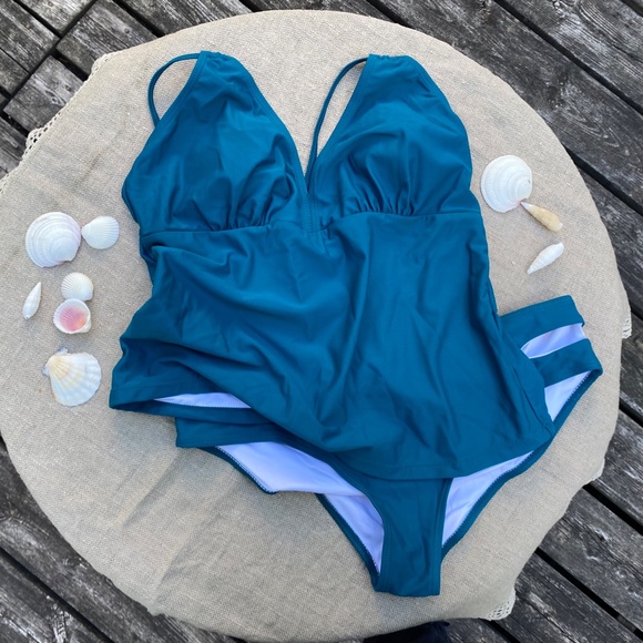 Beachsissi Tankini set in a Soft Green Colour Criss Cross Back Cut Out Bottoms - Picture 9 of 15